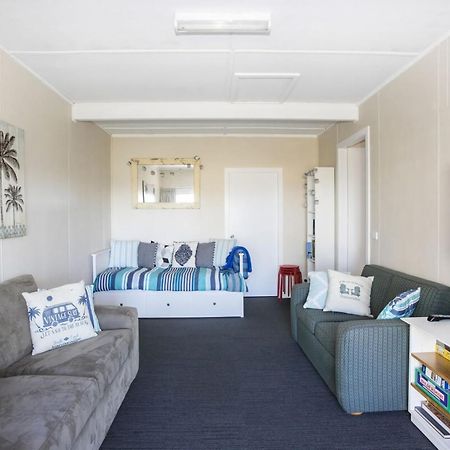 Surfside Cottage Narrawallee Esterno foto